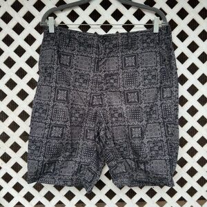 PreOwned Reyn Spooner X Uniqlo Men's M 30-33 Floral Hawaiian Chino Shorts